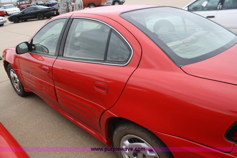 image for item C4417 2001 Pontiac Grand Am SE