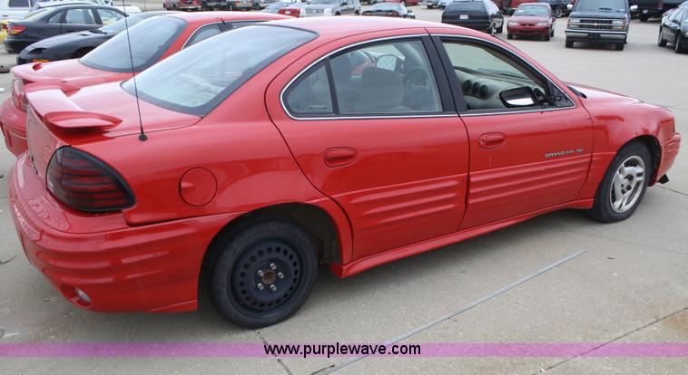 image for item C4417 2001 Pontiac Grand Am SE