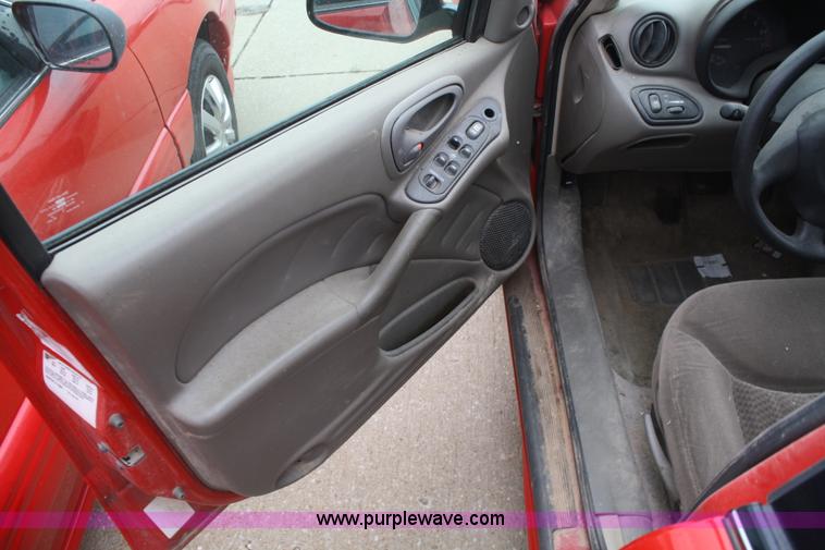 image for item C4417 2001 Pontiac Grand Am SE