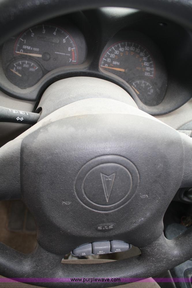 image for item C4417 2001 Pontiac Grand Am SE