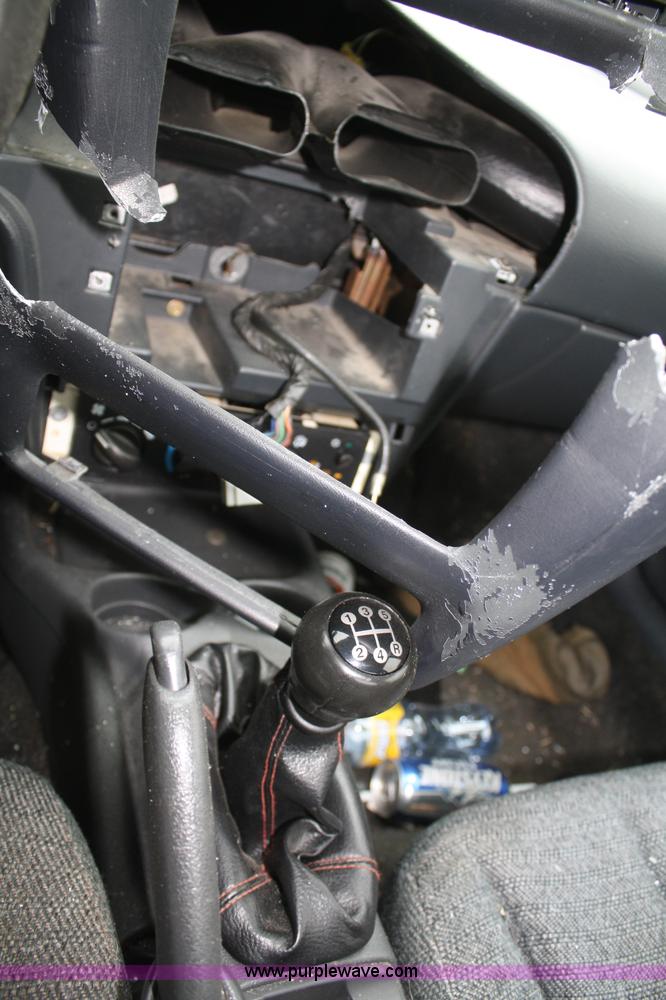 image for item C4420 2004 Chevrolet Cavalier