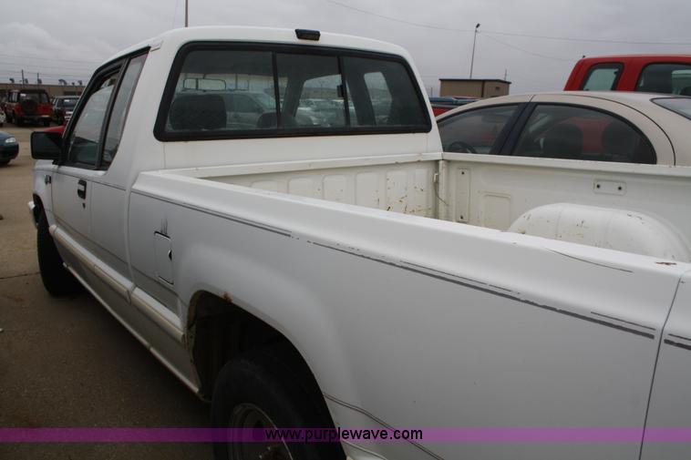 image for item C4421 1989 Dodge Ram 50 Sport pickup truck