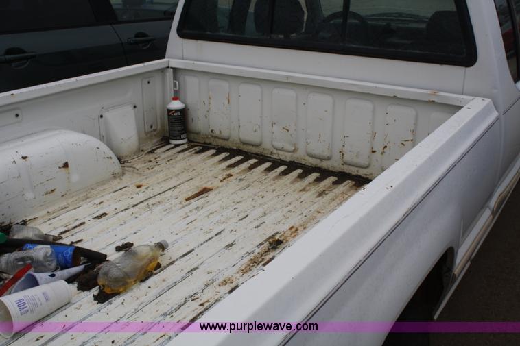 image for item C4421 1989 Dodge Ram 50 Sport pickup truck