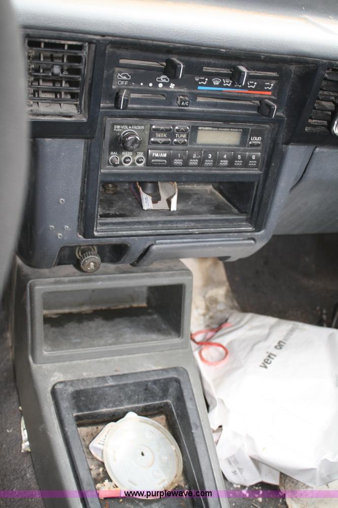 image for item C4421 1989 Dodge Ram 50 Sport pickup truck