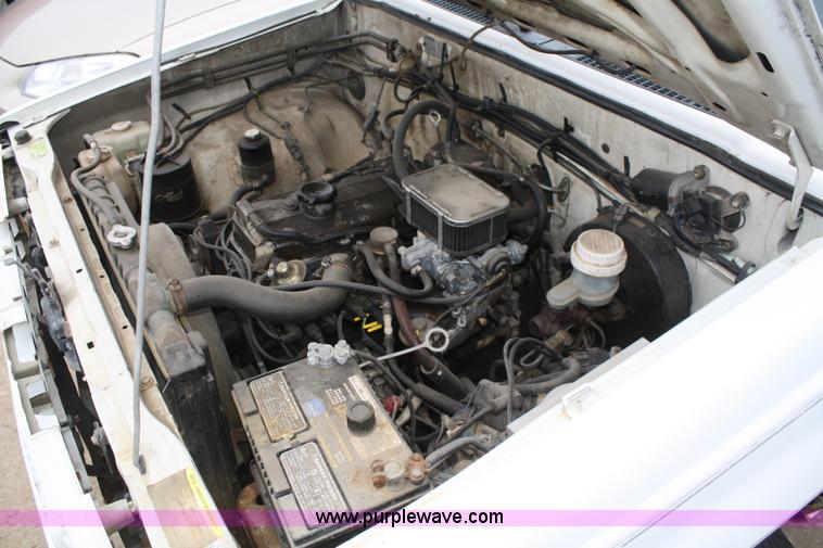 image for item C4421 1989 Dodge Ram 50 Sport pickup truck