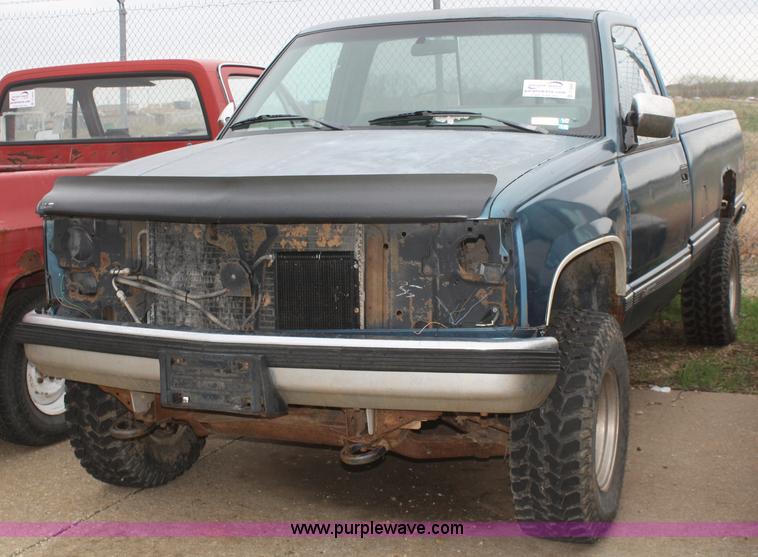image for item C4426 1990 Chevrolet Silverado K1500 pickup truck