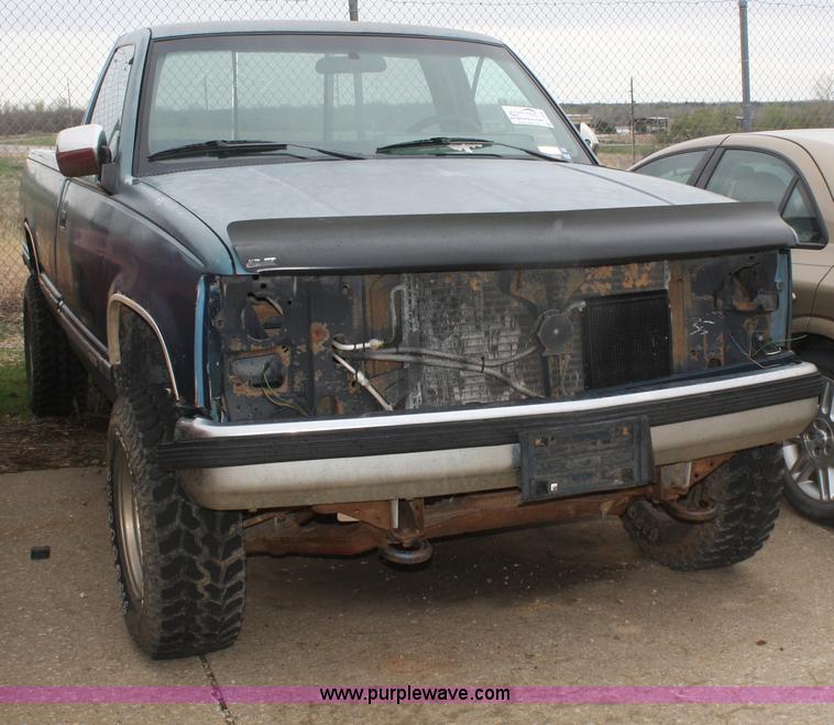 image for item C4426 1990 Chevrolet Silverado K1500 pickup truck