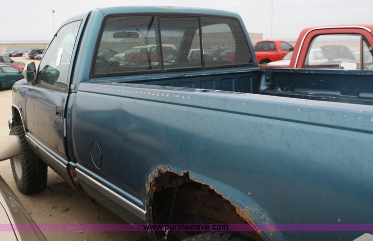 image for item C4426 1990 Chevrolet Silverado K1500 pickup truck