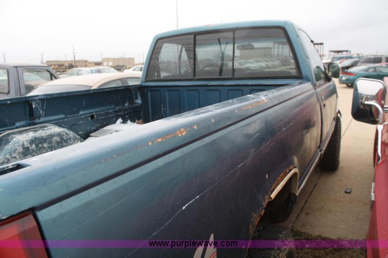 image for item C4426 1990 Chevrolet Silverado K1500 pickup truck