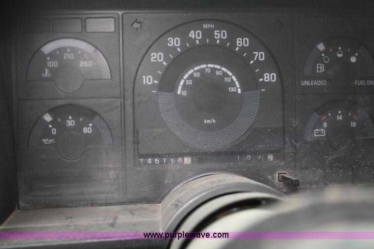 image for item C4426 1990 Chevrolet Silverado K1500 pickup truck