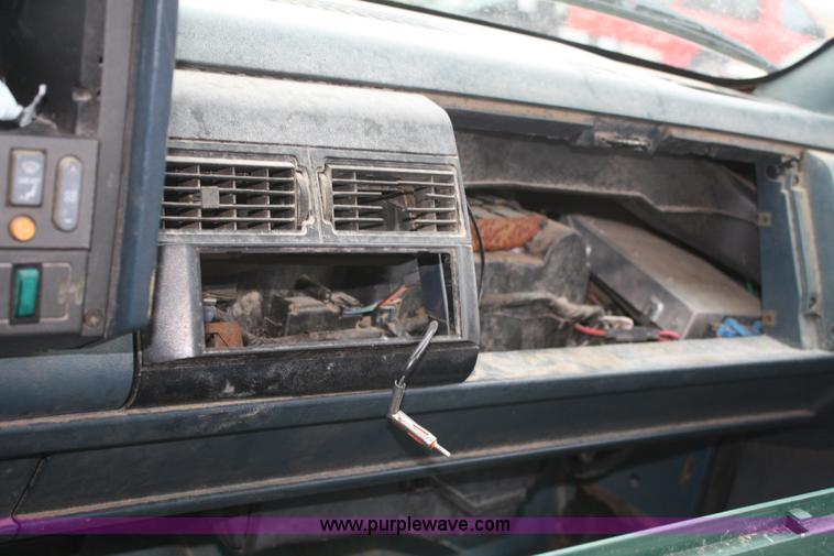 image for item C4426 1990 Chevrolet Silverado K1500 pickup truck