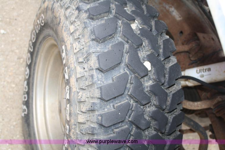 image for item C4426 1990 Chevrolet Silverado K1500 pickup truck