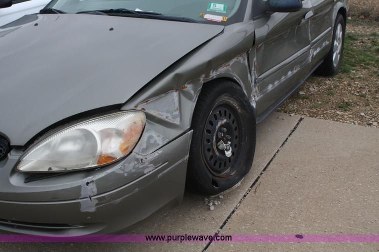 image for item C4427 2002 Ford Taurus LX