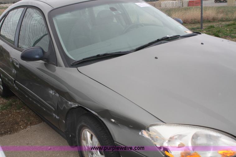 image for item C4427 2002 Ford Taurus LX