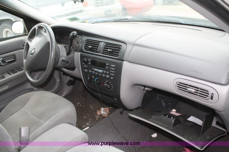 image for item C4427 2002 Ford Taurus LX