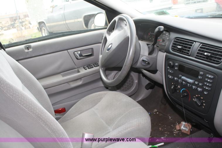 image for item C4427 2002 Ford Taurus LX