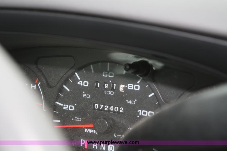 image for item C4427 2002 Ford Taurus LX