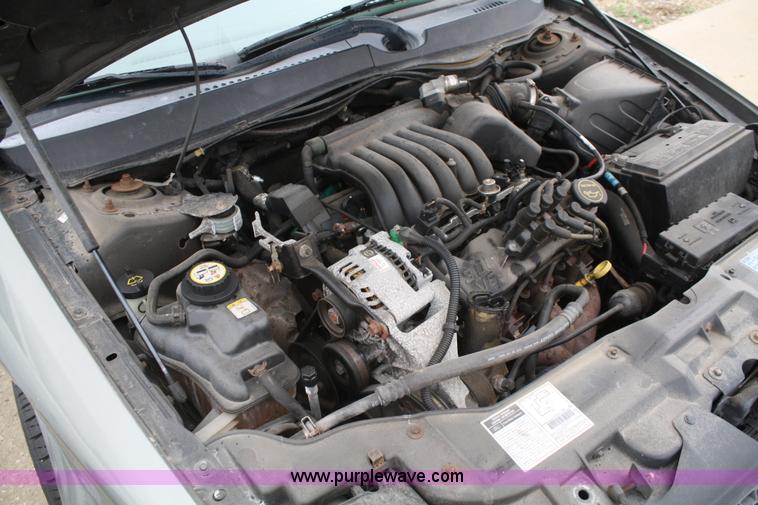 image for item C4427 2002 Ford Taurus LX