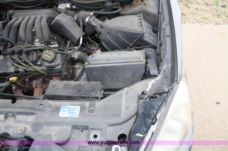 image for item C4427 2002 Ford Taurus LX