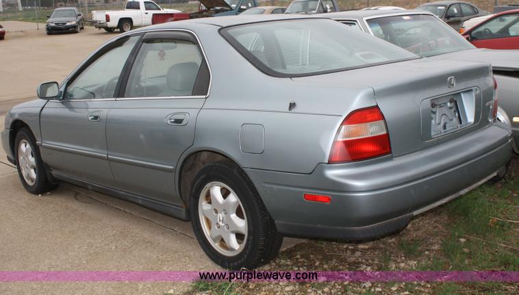 image for item C4429 1995 Honda Accord EX