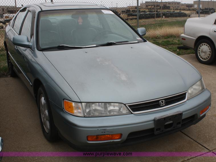 image for item C4429 1995 Honda Accord EX