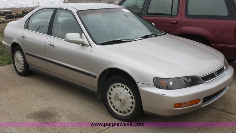 image for item C4430 1996 Honda Accord LX