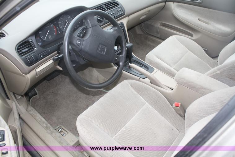 image for item C4430 1996 Honda Accord LX