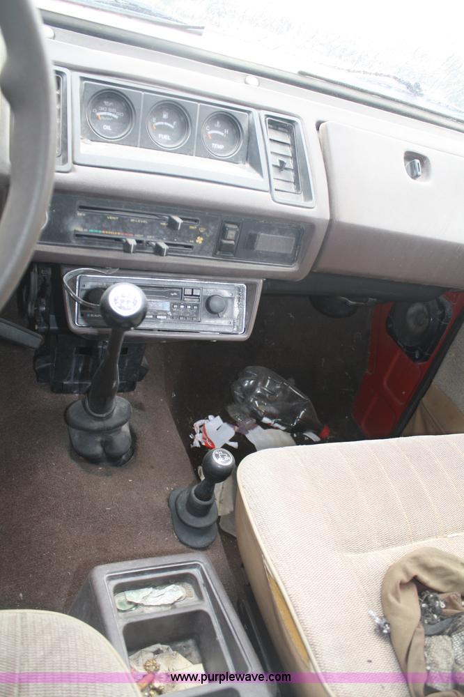 image for item C4432 1986 Isuzu Trooper II SUV