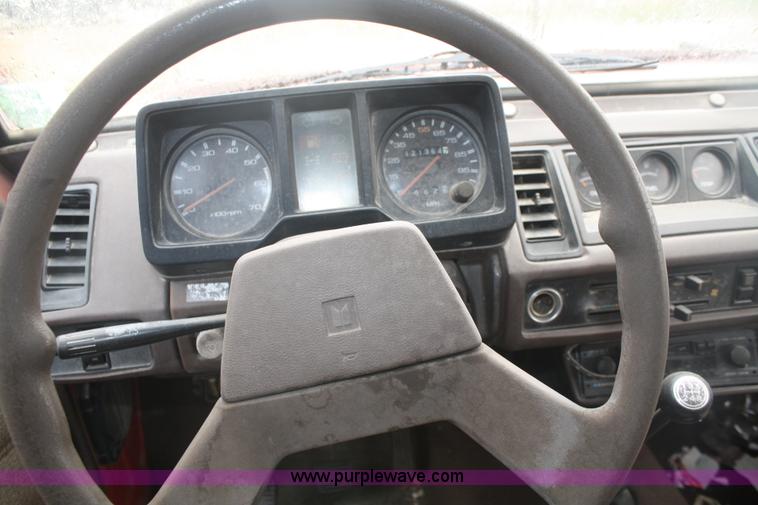 image for item C4432 1986 Isuzu Trooper II SUV