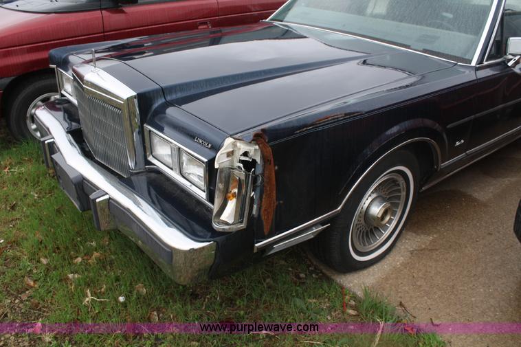 image for item C4433 1988 Lincoln Town Car