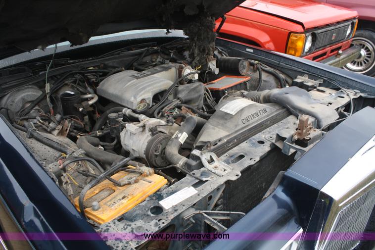 image for item C4433 1988 Lincoln Town Car