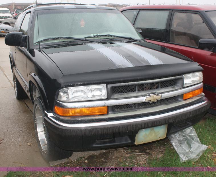 image for item C4434 2001 Chevrolet Blazer LS SUV