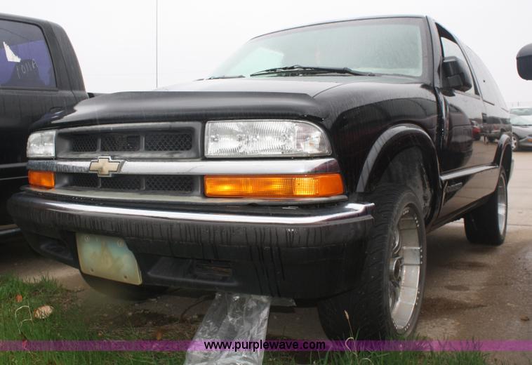 image for item C4434 2001 Chevrolet Blazer LS SUV