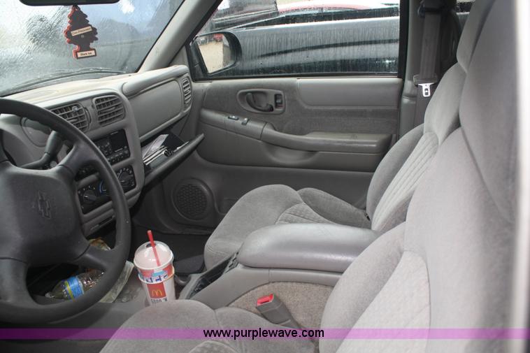 image for item C4434 2001 Chevrolet Blazer LS SUV