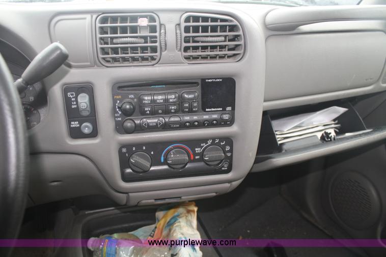 image for item C4434 2001 Chevrolet Blazer LS SUV