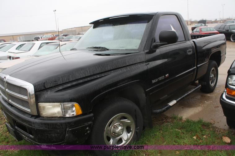 image for item C4435 1998 Dodge Ram 1500 pickup truck