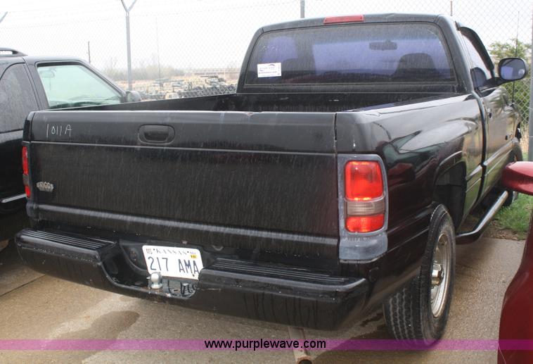 image for item C4435 1998 Dodge Ram 1500 pickup truck