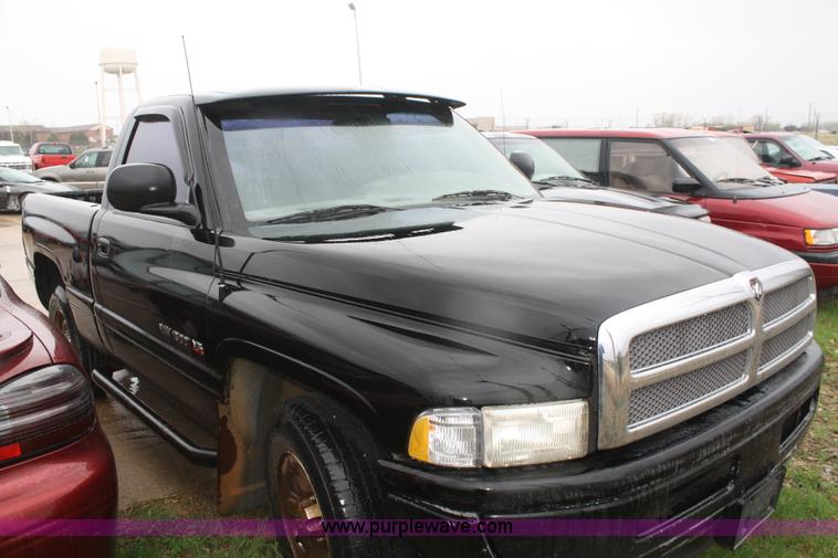 image for item C4435 1998 Dodge Ram 1500 pickup truck