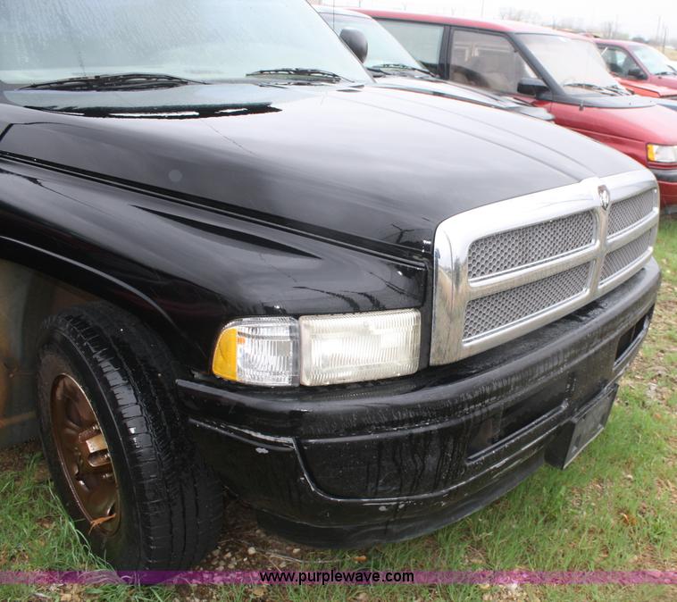 image for item C4435 1998 Dodge Ram 1500 pickup truck