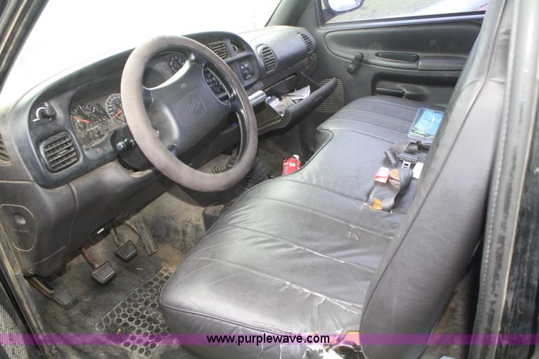 image for item C4435 1998 Dodge Ram 1500 pickup truck