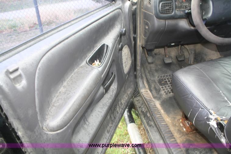 image for item C4435 1998 Dodge Ram 1500 pickup truck