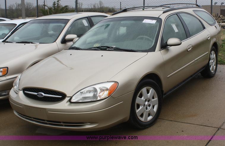 image for item C4438 2000 Ford Taurus SE