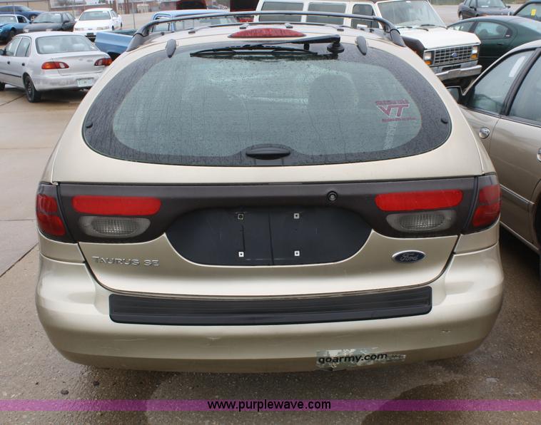 image for item C4438 2000 Ford Taurus SE