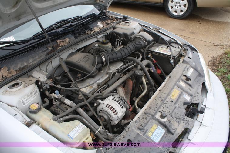 image for item C4439 2000 Chevrolet Cavalier LS