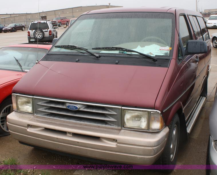 image for item C4440 1996 Ford Aerostar XLT mini van