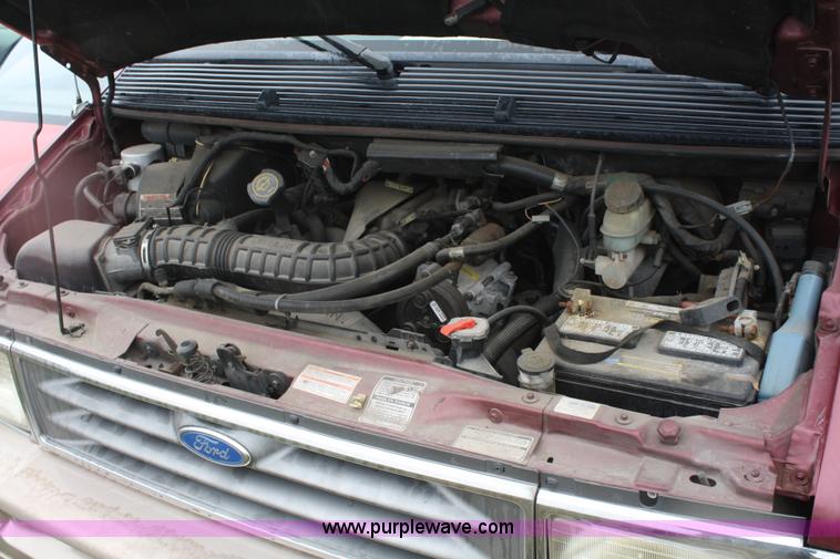 image for item C4440 1996 Ford Aerostar XLT mini van