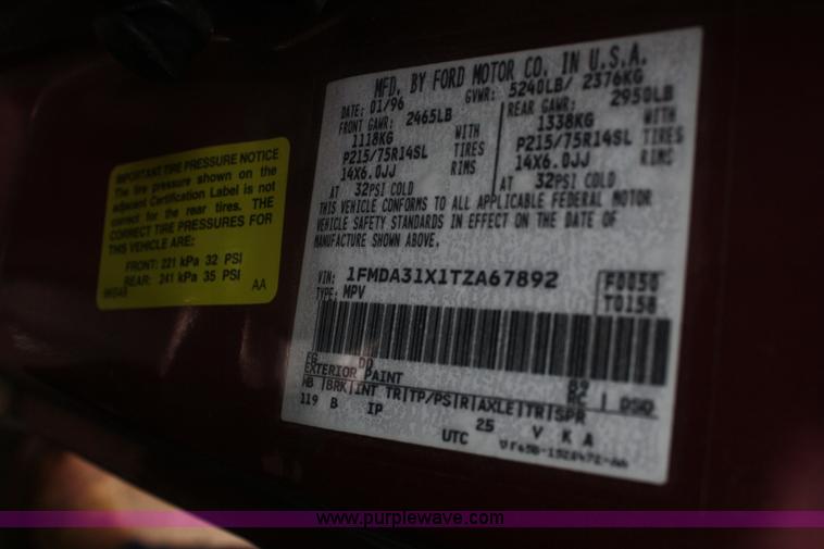 image for item C4440 1996 Ford Aerostar XLT mini van