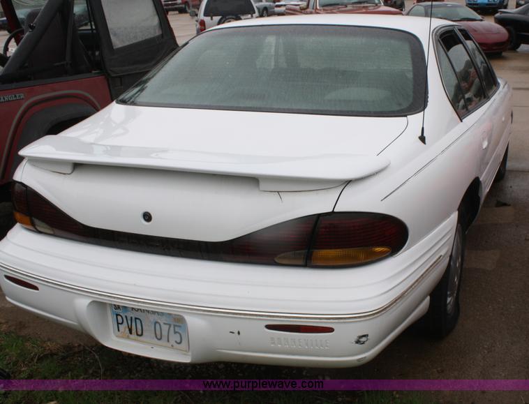 image for item C4442 1996 Pontiac Bonneville