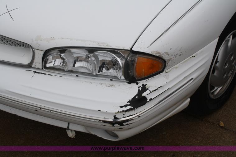 image for item C4442 1996 Pontiac Bonneville