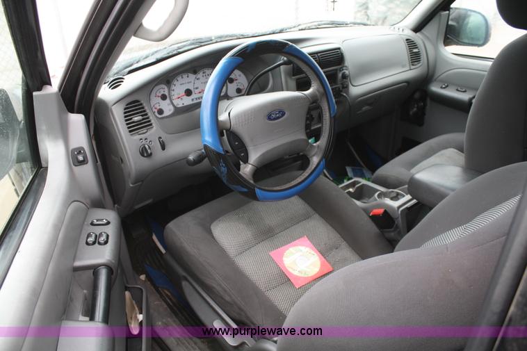 image for item C4448 2003 Ford Explorer SUV